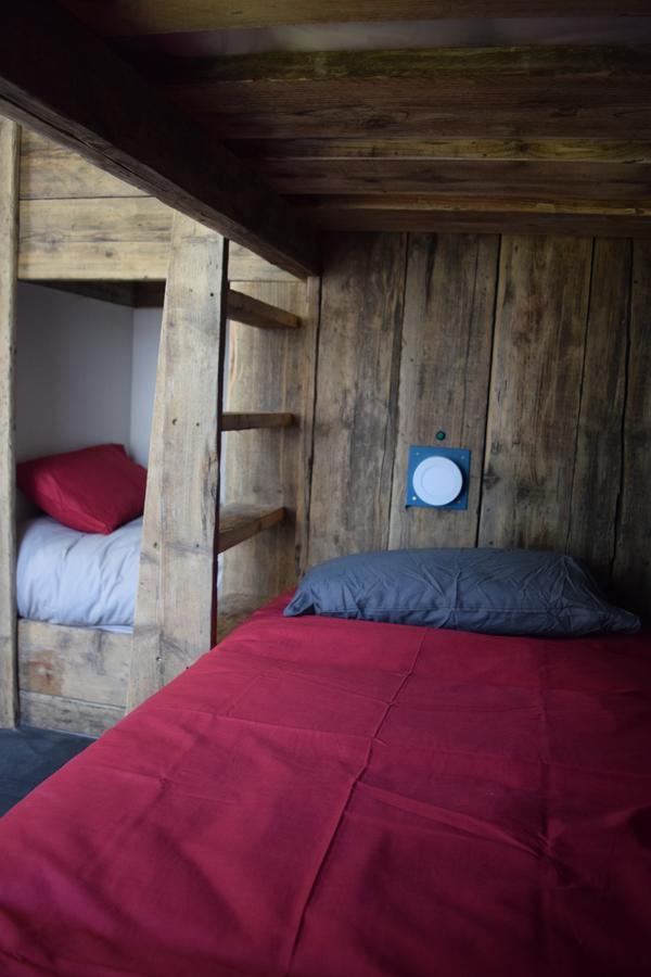 Ty Glyndwr Bunkhouse, Bar And Cafe Vandrehjem Caernarfon Eksteriør billede