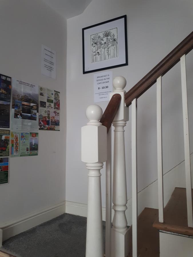 Ty Glyndwr Bunkhouse, Bar And Cafe Vandrehjem Caernarfon Eksteriør billede